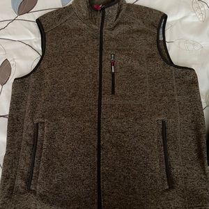 Men’s fleece vest